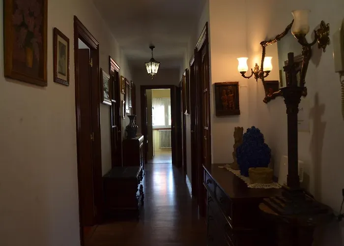 Casa Completa E Independiente En Centro De Melide