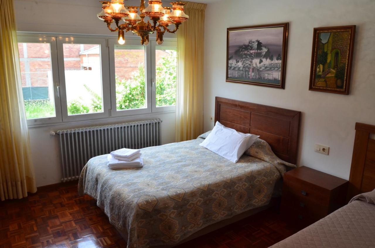 Casa Completa E Independiente En Centro De * Melide