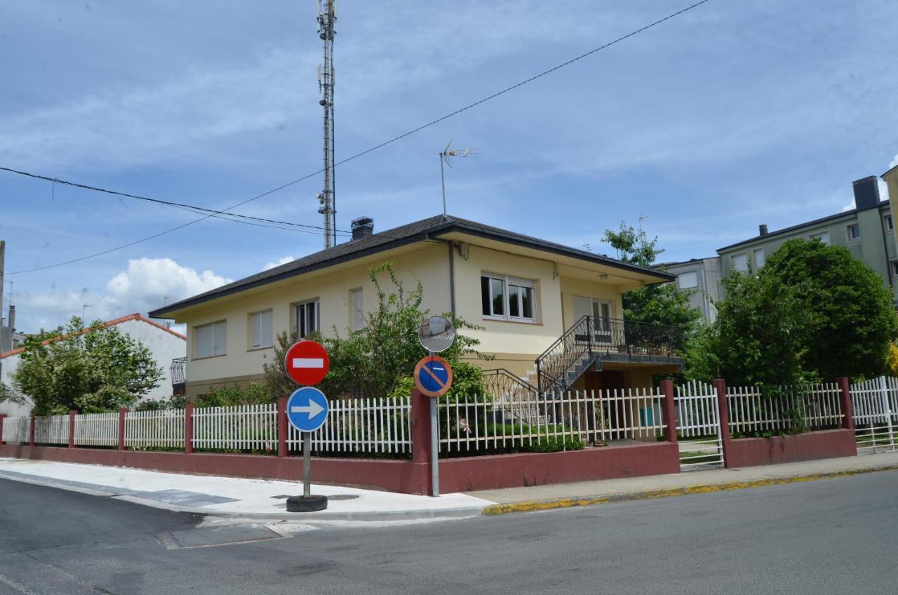 Casa Completa E Independiente En Centro De Melide