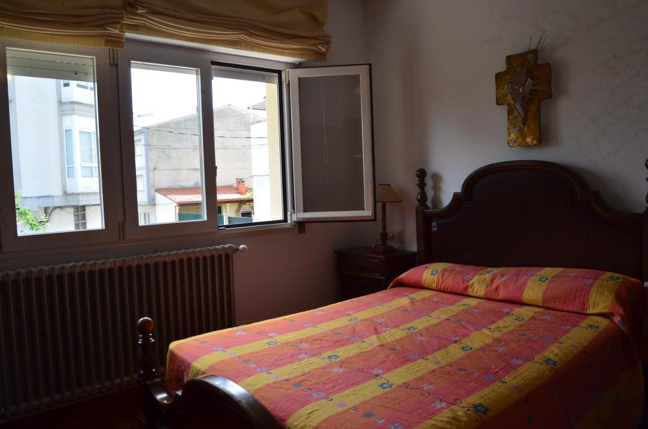 Casa Completa E Independiente En Centro De Hébergement de vacances Melide